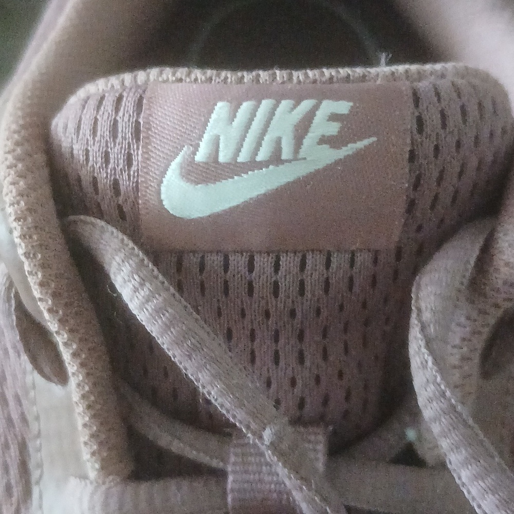 Nike Women's NIKE Tanjun Shoes Sneakers Sz 11 - Picture 6 of 7